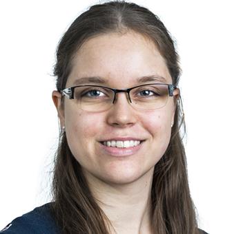 Photo of Laura Savvakis